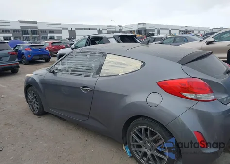 2013 Hyundai Veloster Base W/Black z USA, uszkodzony, nr VIN KMHTC6AD2DU179712